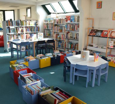 Bibliothèque Salle intérieure - lecture