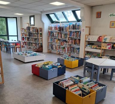 Bibliothèque Salle intérieure - lecture